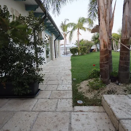 Relais Dea Degli Ulivi 2*